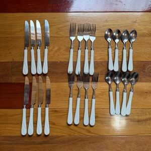 Gibson China White Plastic Handle Flatware 24 piece Set For 6